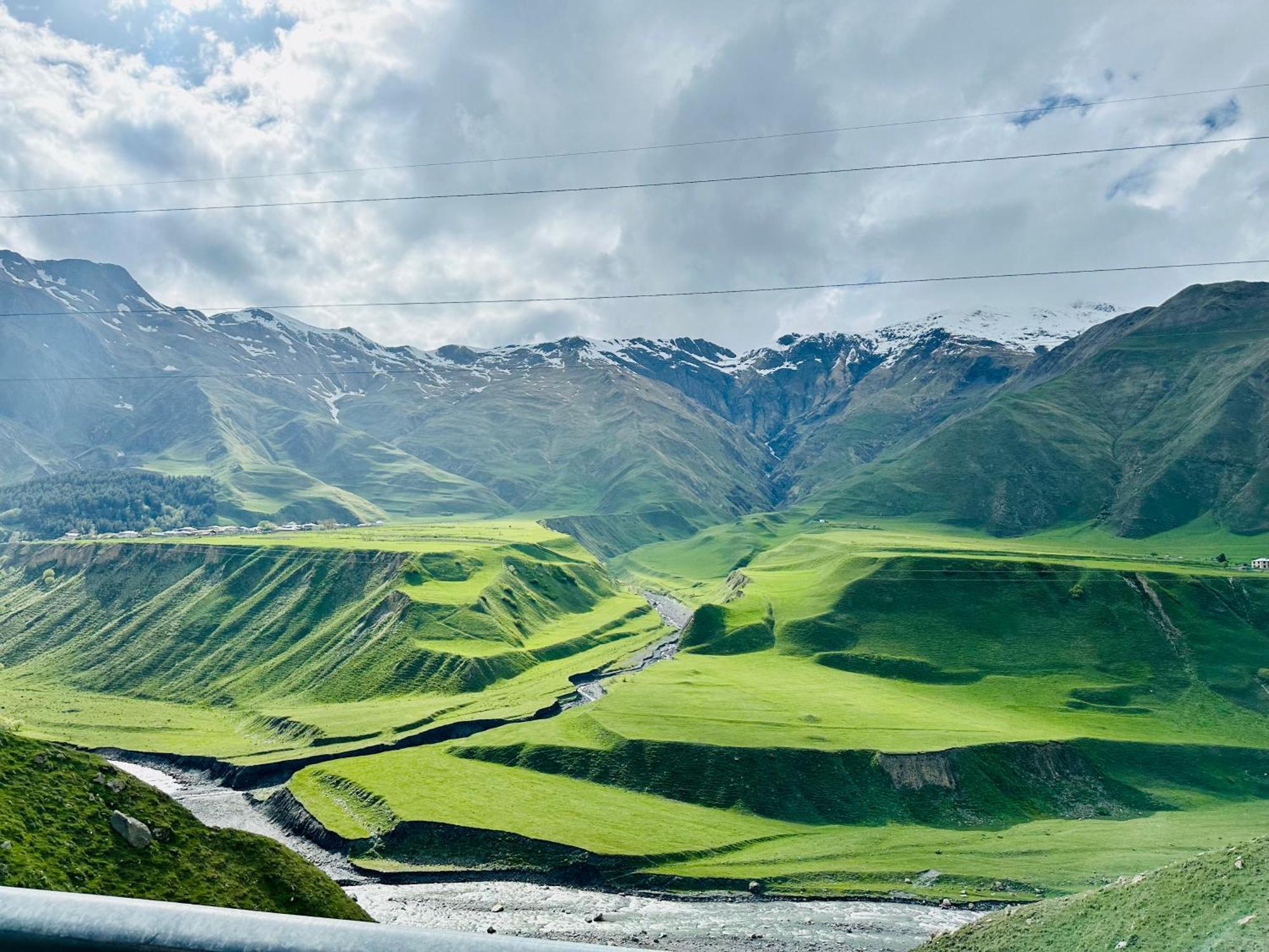 Alpine Escape Kazbegi Vila Exterior foto
